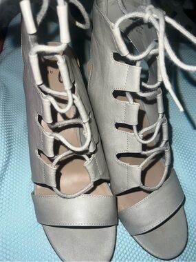 Mi Lace-Up Open-Toe Heeled Sandals - Light Gray
